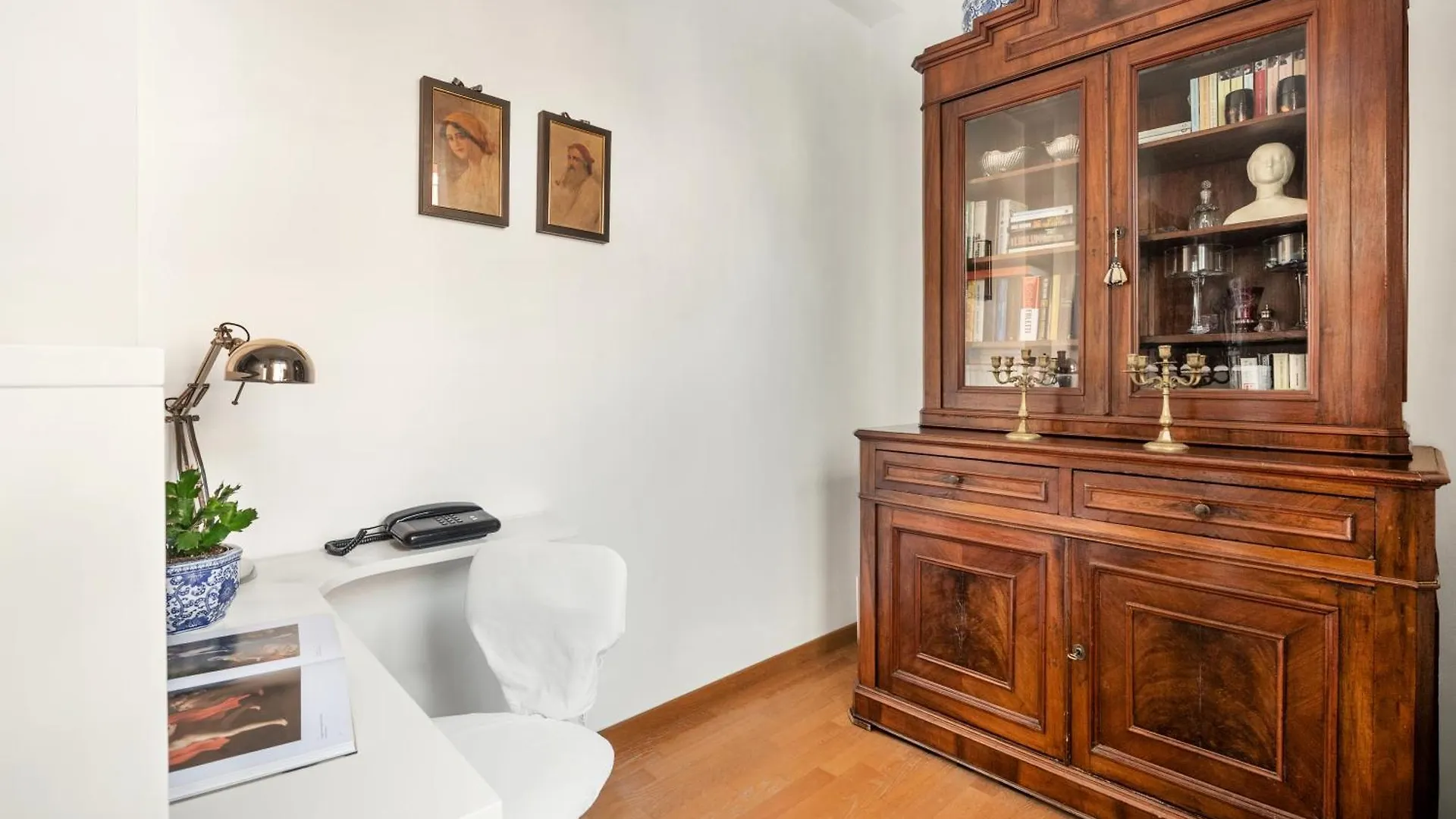 La Dimora Dell'Antiquario Apartment Rome