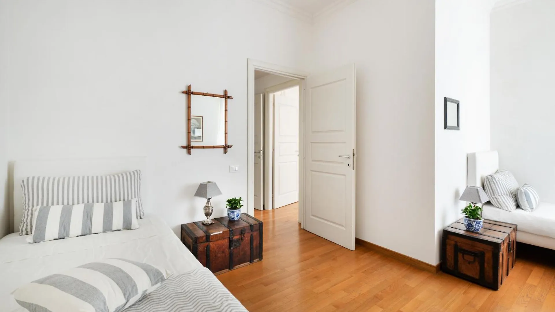 La Dimora Dell'Antiquario Apartment Rome