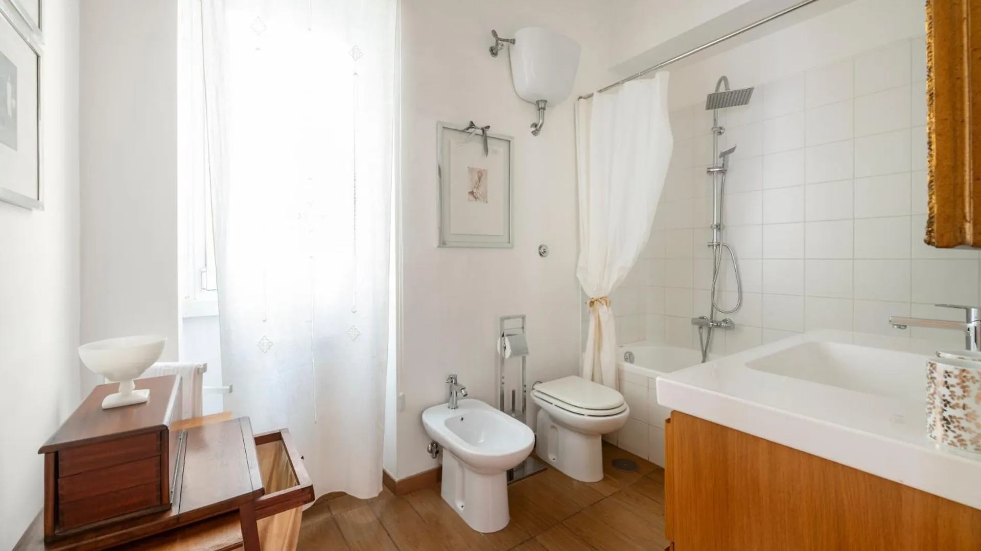 La Dimora Dell'Antiquario Apartment Rome