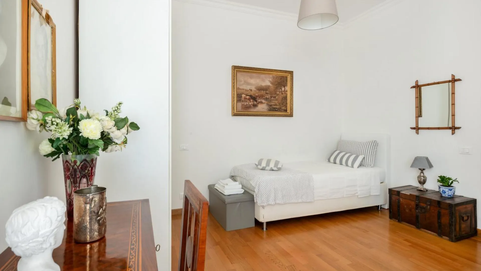 La Dimora Dell'Antiquario Apartment Rome 0*,  Italy